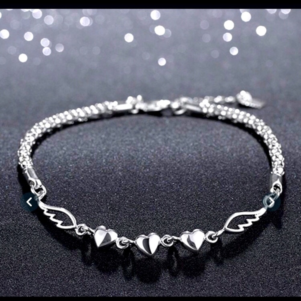 Silver Love Heart Wings Bracelet